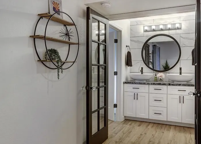 Apartment Charming In Scottsdale!